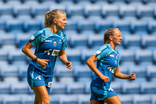 Ada Hegerberg and Frida Maanum of the Norwegian women's