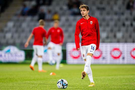 Håkon Evjen of Norway warms up