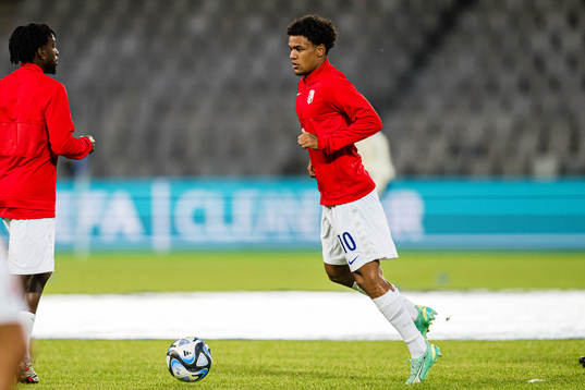 Oscar Bobb of Norway warms up