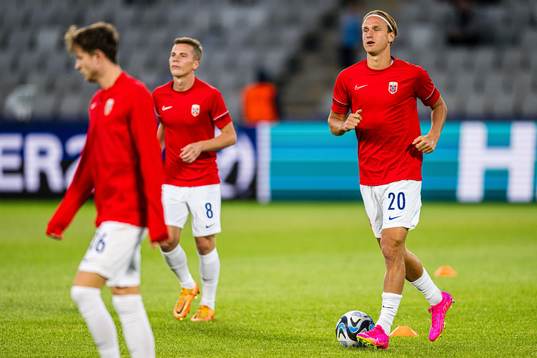 Erik Botheim of Norway warms up