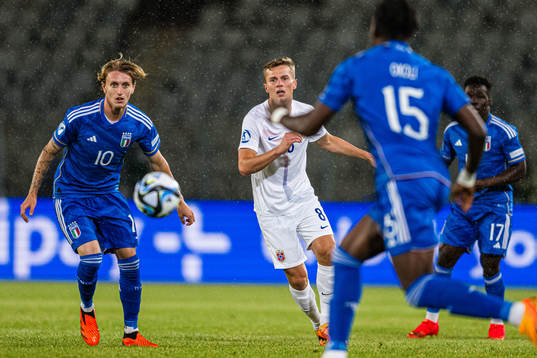 Nicolo Rovella of Italy and Johan Hove of Norway