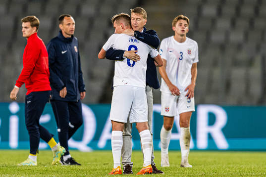 Johan Hove of Norway and Leif Gunnar Smerud, head coach of