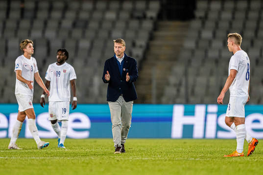 Leif Gunnar Smerud, head coach of Norway, looks dejected