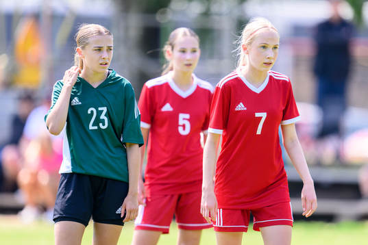 Emma Sundvall och Ebba Karlsèn