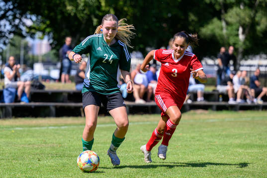 Leah Tibäck och Anya Brinkeby