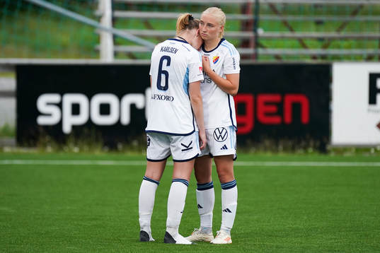 Djurgårdens Kamilla Lilhammer Karlsen och Stinalisa