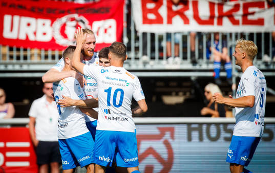 Värnamos Hampus Näsström jublar vid 0-2