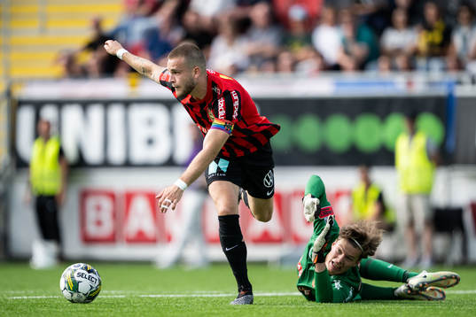 Brommapojkarnas Amadeus Sögaard och målvakt Filip Sidklev