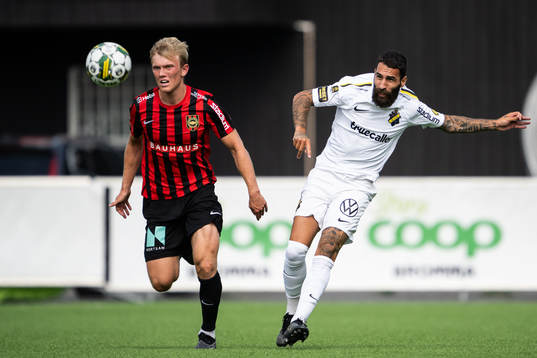Brommapojkarnas Alexander Jensen och AIKs Jimmy Durmaz
