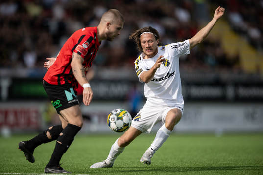 Brommapojkarnas Amadeus Sögaard och AIKs Axel Björnström
