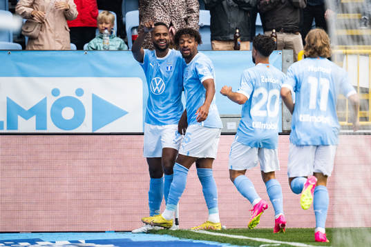 Malmö FFs Isaac Kiese Thelin, Joseph Ceesay, Moustafa