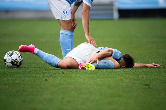 Malmö FFs Moustafa Zeidan har ont