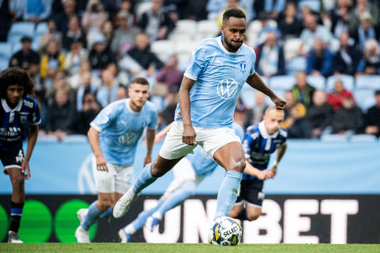 Malmö FFs Isaac Kiese Thelin gör 2-0