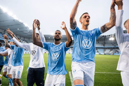 Malmö FFs Isaac Kiese Thelin och Søren Rieks jublar