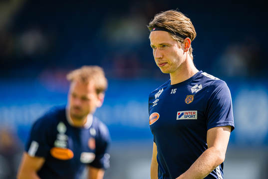 Kristoffer Ødemarksbakken of Aalesund warms up
