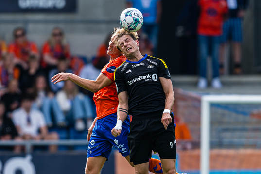 Erlend Segberg of Aalesund and Ole Sæter of Rosenborg