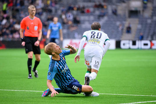 Djurgårdens Lucas Bergvall får ont