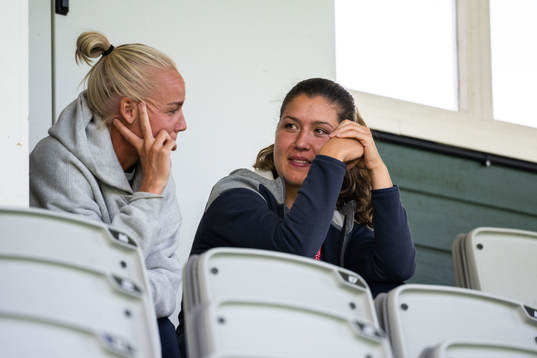 FC Rosengårds Caroline Seger och Loreta Kullashi på