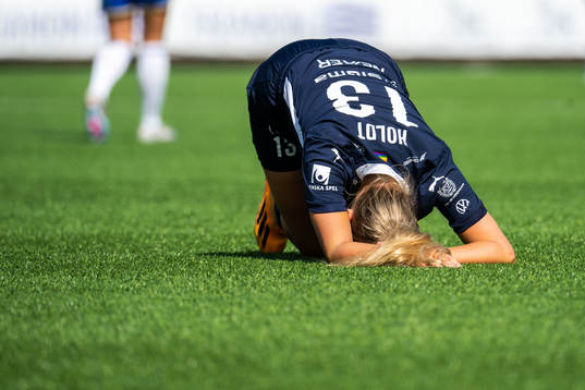 FC Rosengårds Olivia Holdt har ont