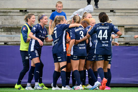 FC Rosengårds Gudrun Arnardottir jublar