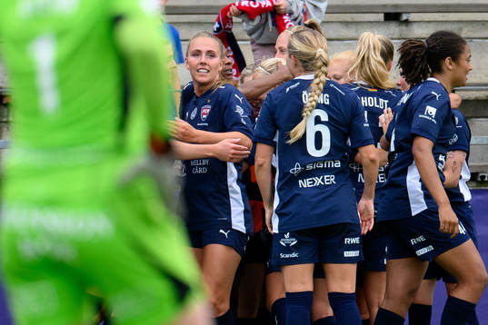 FC Rosengårds Gudrun Arnardottir jublar