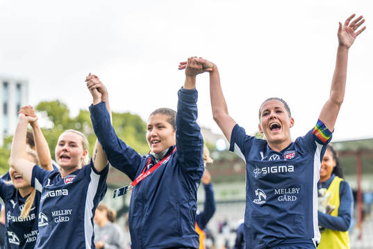 FC Rosengårds Olivia Schough jublar