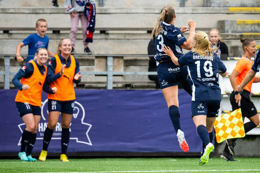 FC Rosengårds Gudrun Arnardottir jublar
