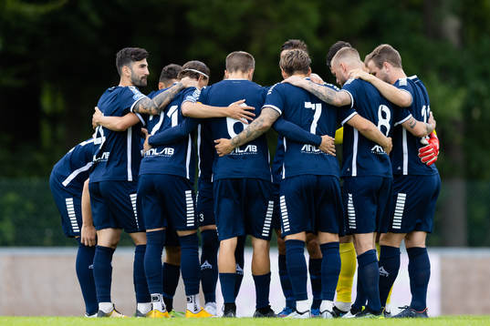 Utsikten samlade innan träningsmatchen i fotboll mellan