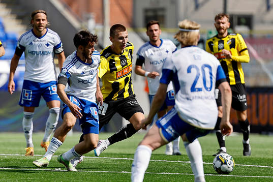 IFK Norrköpings Vito Hammershöy-Mistrati och Häckens