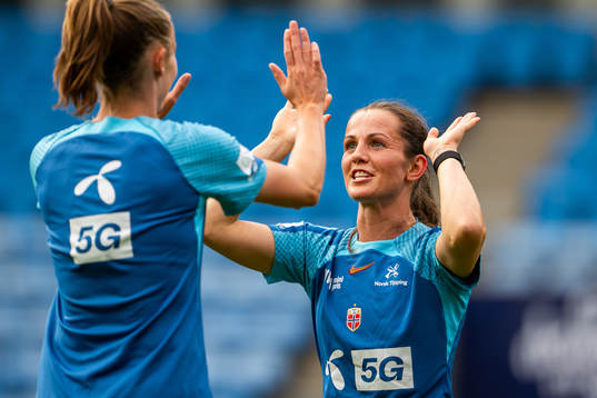 Tuva Hansen and Caroline Graham Hansen of the Norwegian