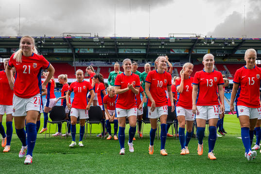 Anna Jøsendal, Maren Mjelde, Caroline Graham Hansen, Anja