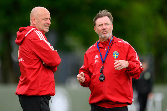 Assistant coach Magnus Wikman and Head coach Peter