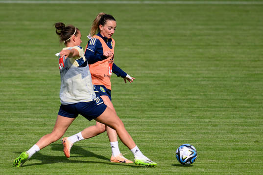 Kosovare Asllani at a training session with the Swedish