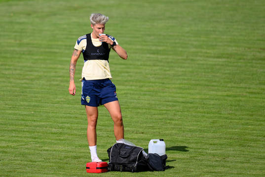 Lina Hurtig at a training session with the Swedish women's