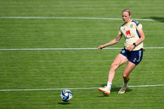 Amanda Ilestedt at a training session with the Swedish