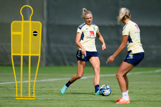 Fridolina Rolfö at a training session with the Swedish