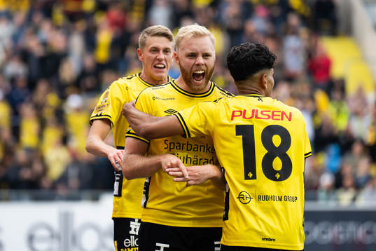 Elfsborgs Sveinn Guðjohnsen jublar