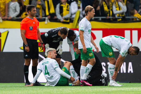 Hammarbys Edvin Kurtulus har ont