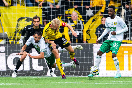 Hammarbys Loret Sadiku och Elfsborgs Johan Larsson