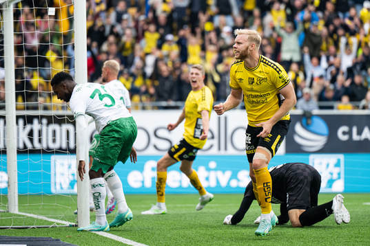 Elfsborgs Sveinn Guðjohnsen jublar