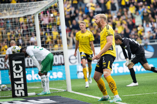 Elfsborgs Sveinn Guðjohnsen jublar