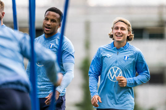 Malmö FFs Martin Olsson och Sebastian Nanasi