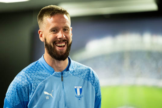 Malmö FFs Pontus Jansson vid en pressträff