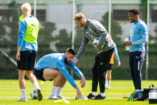Malmö FFs Pontus Jansson och assisterande sportchef Ola