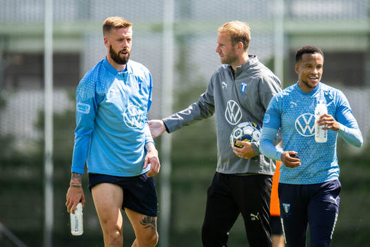 Malmö FFs Pontus Jansson och assisterande sportchef Ola