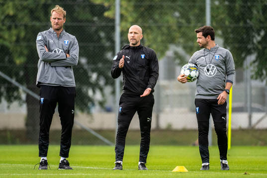 Assisterande sportchef Ola Toivonen och tränare Henrik