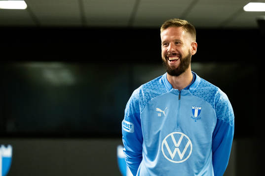 Malmö FFs Pontus Jansson vid en pressträff