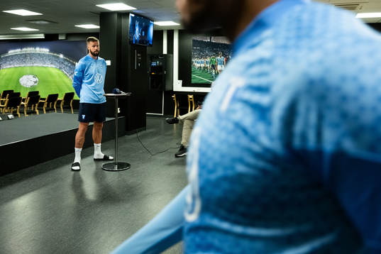 Malmö FFs Pontus Jansson vid en pressträff