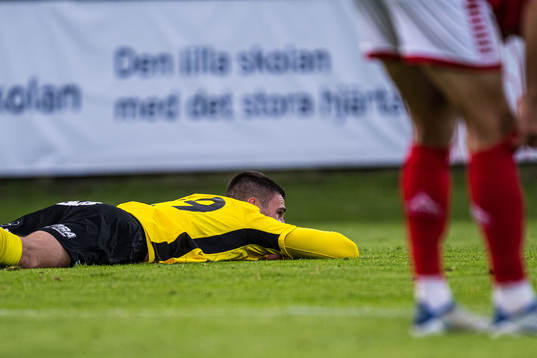 Mjällbys Noah Eile deppar