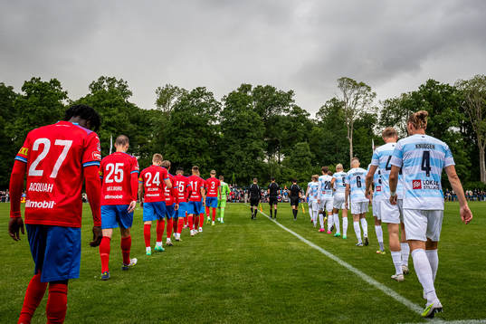 Helsingborgs och Helsingörs spelare gör entré till